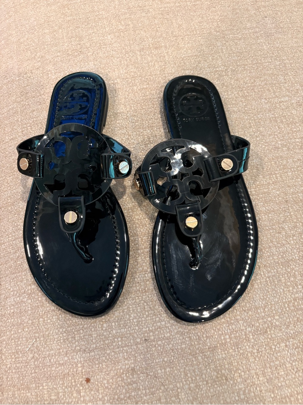 Tory Burch Inspired Patent Logo Thong Sandals - Black